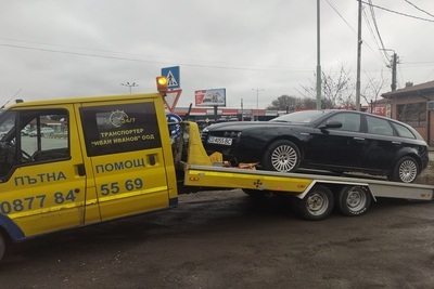 Репатрак Костинброд - професионално теглене на автомобил по време на работа