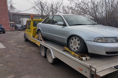 Транспортиране на аварирал бус с репатрак в Сливница и околностите